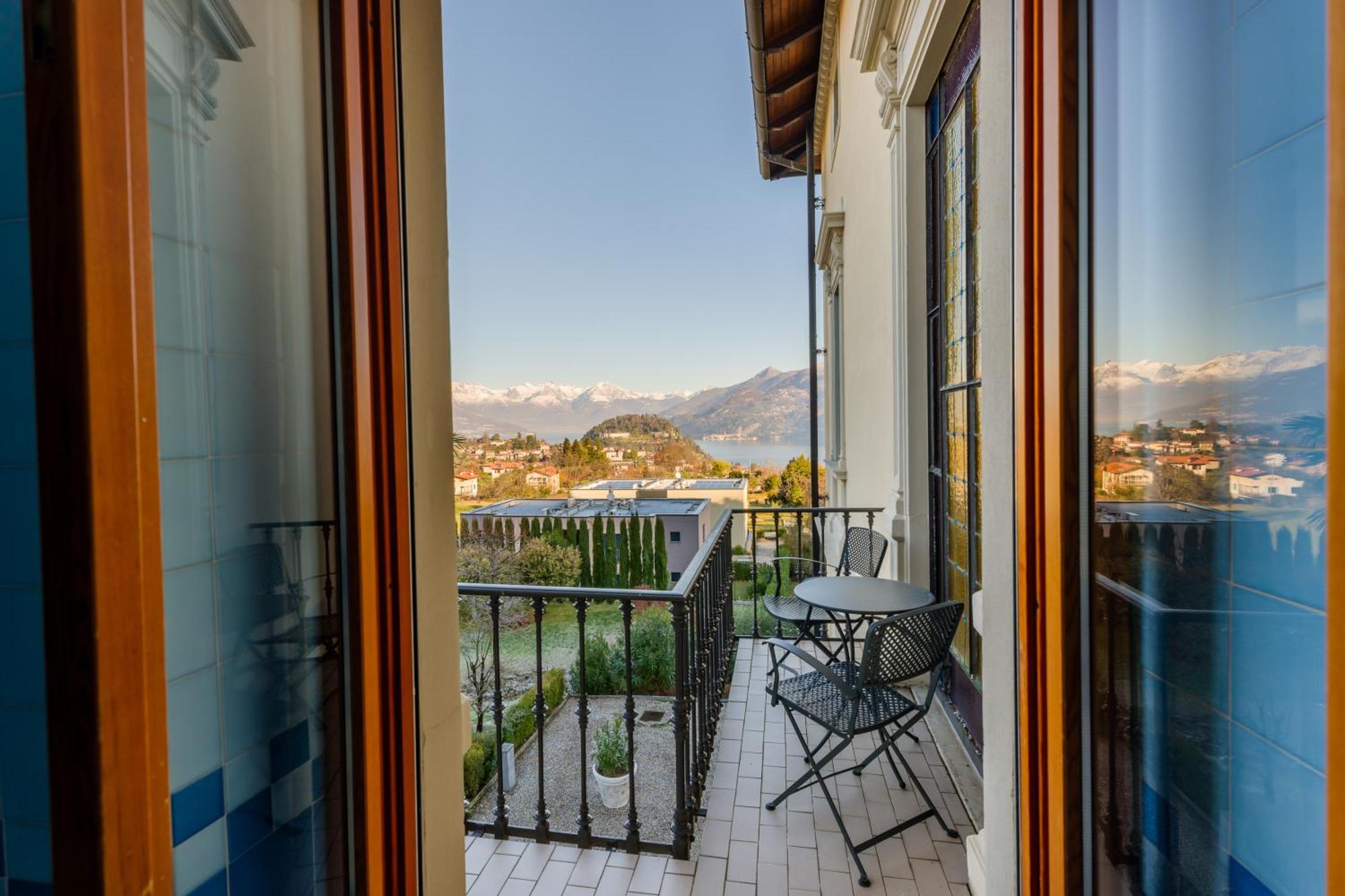 Regal Villa With Como Lake View And Free Parking Беладжо Екстериор снимка