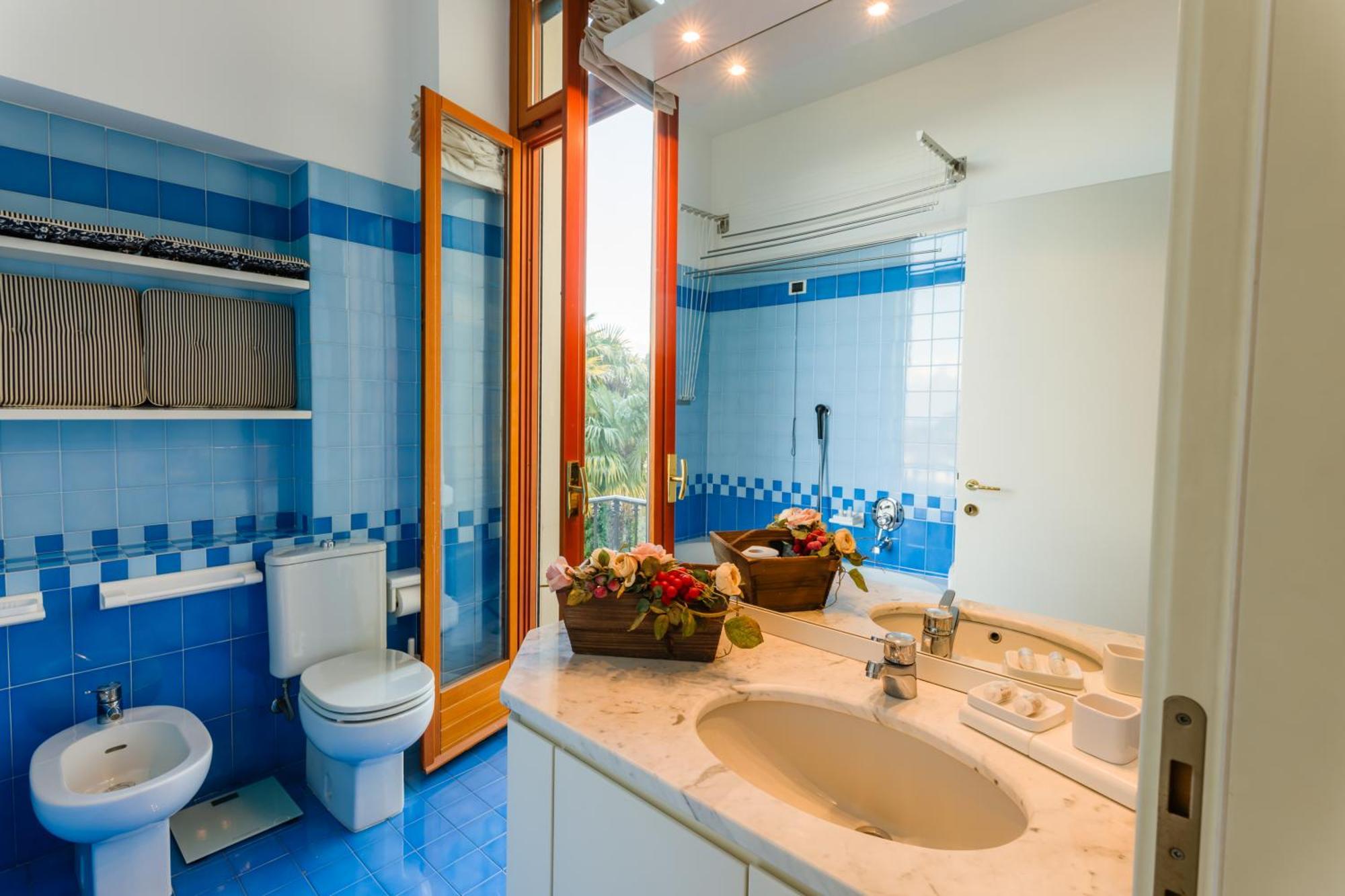 Regal Villa With Como Lake View And Free Parking Беладжо Екстериор снимка