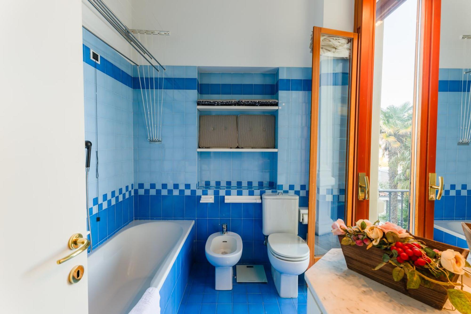 Regal Villa With Como Lake View And Free Parking Беладжо Екстериор снимка