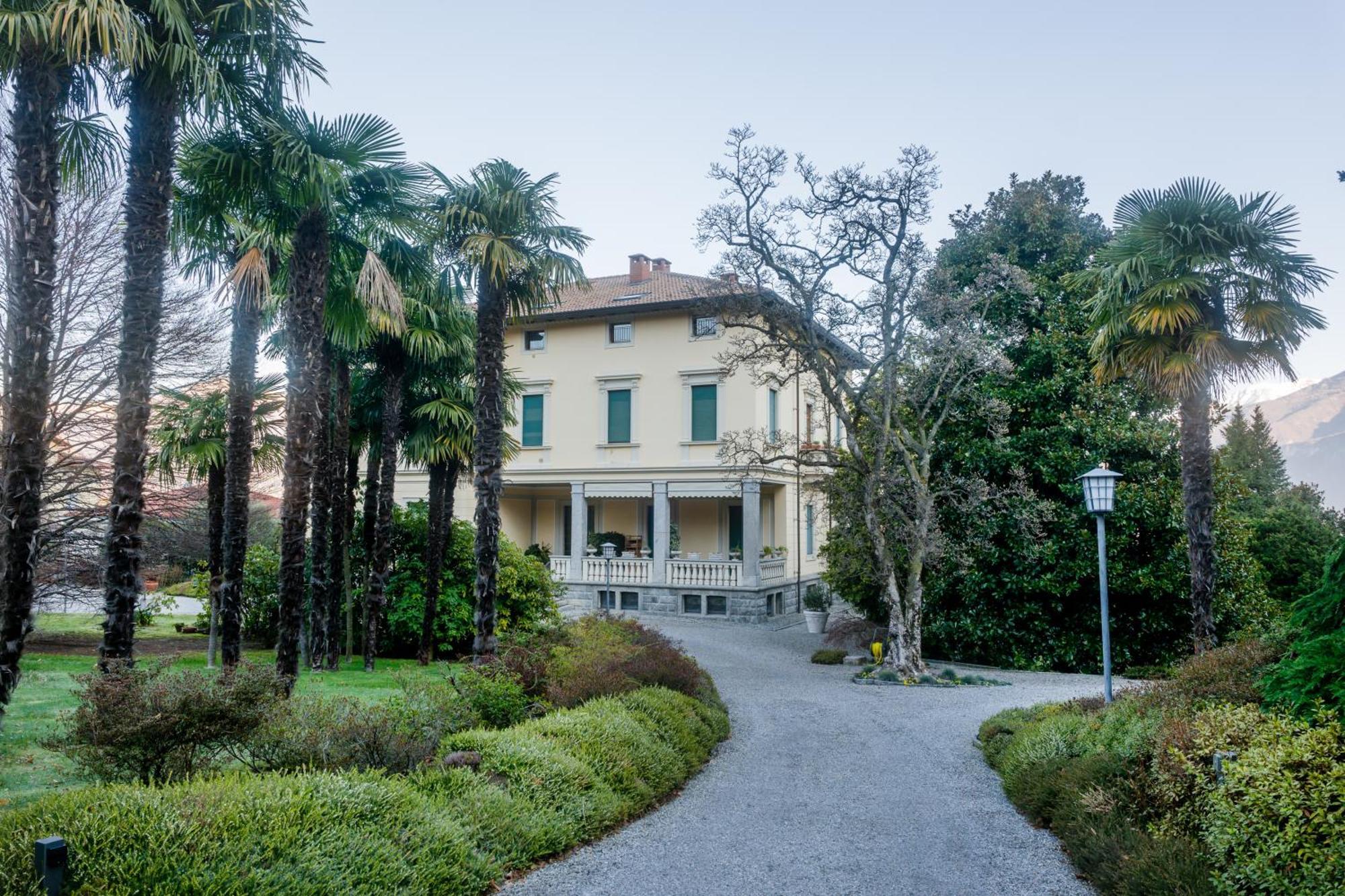 Regal Villa With Como Lake View And Free Parking Беладжо Екстериор снимка